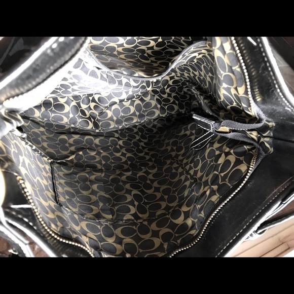 Women’s Shoulder Bag - Picture 3 of 8